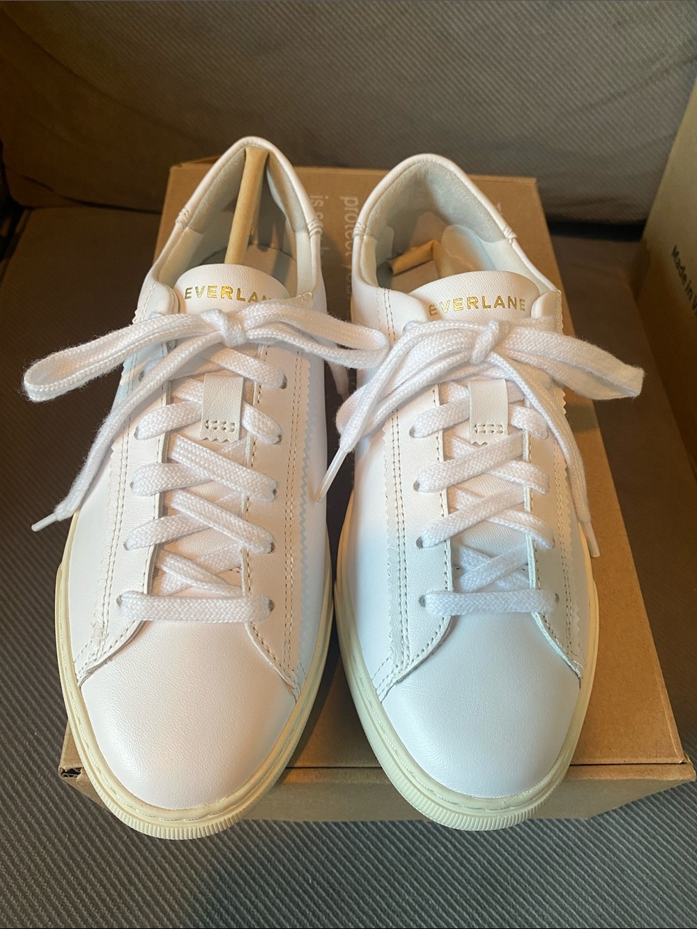 Everlane The Day White Leather Low-Top Sneakers with Gold Logo